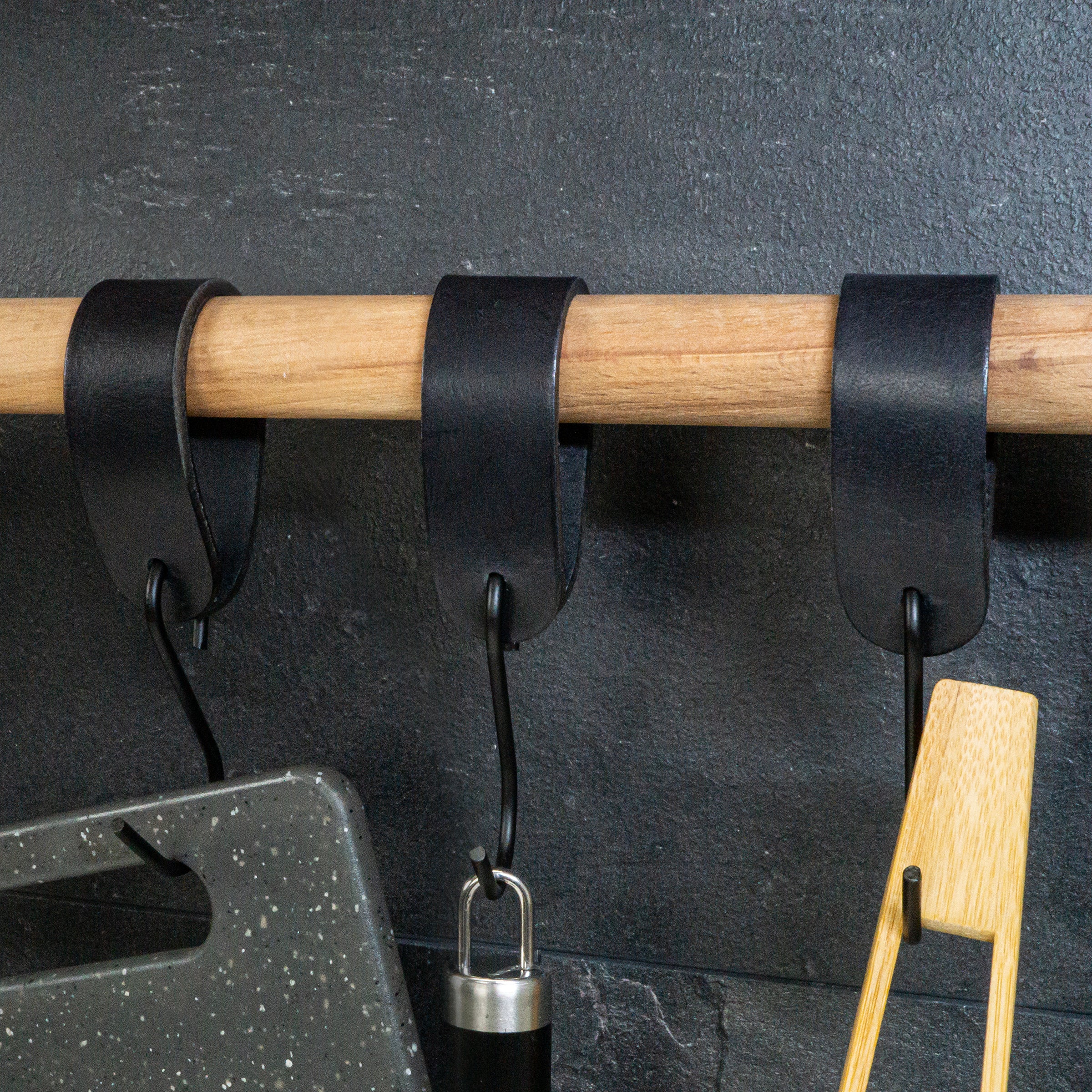 Ophanghaken 5 stuks - Leren S-haak hangers - Zwart - 15 x 2,5 cm – Handdoekhaakjes – Kapstokhaak